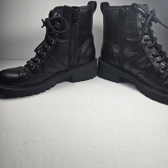 GUESS LOGO Combat Boot Size 6.5M - Picture 5 of 8